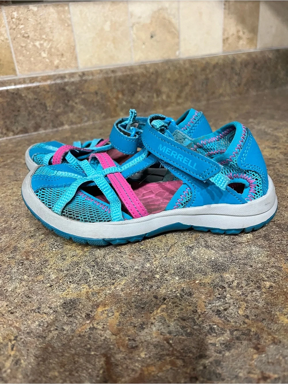 Merrell Girls Kids Blue Pink Closed Toe Sport Water Sandals Size 12